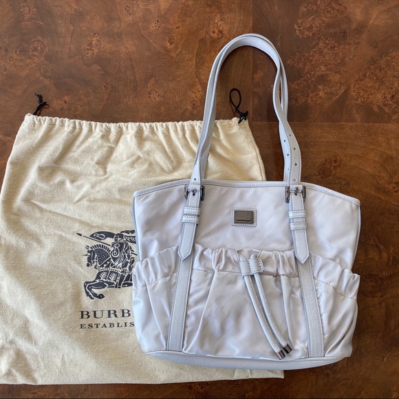 Burberry Handbag White Plaid Gunmetal Hardware - Picture 11 of 15